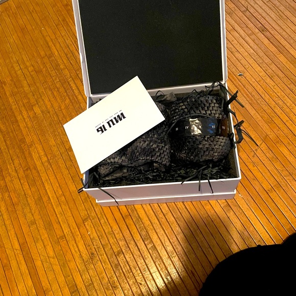 MU 16 - Rolling Whisky Tumblers - Ice Pattern - Hand Blown Crystal- - 2 Per Box - Picture 6 of 6